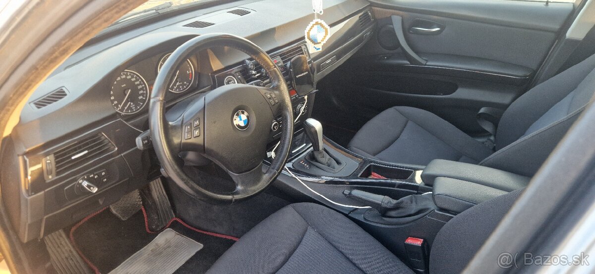 BMW E90 320d Xdrive - 10