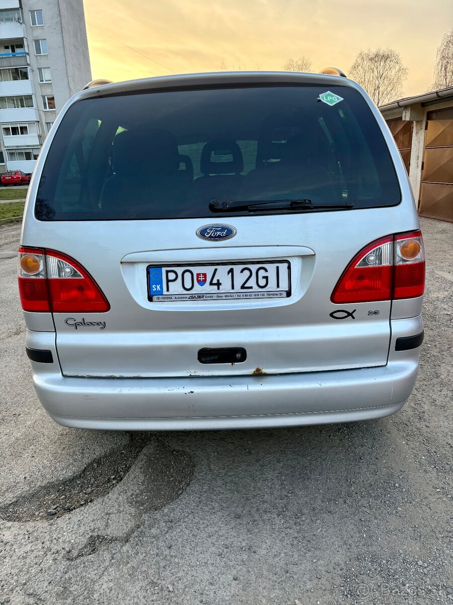 Ford Galaxy 7-miestne - 10