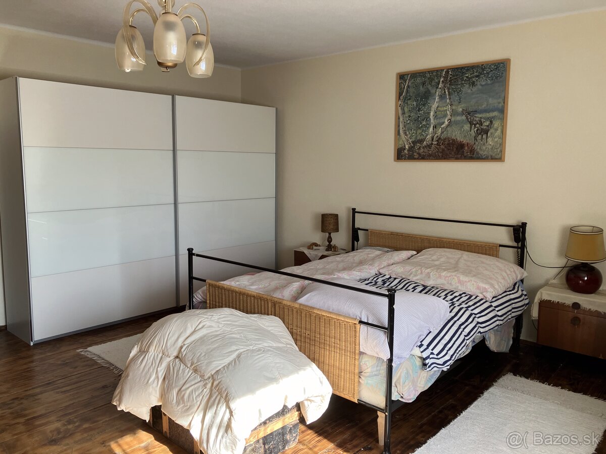 Priestranný rodinný dom pod Tatrami s kachľovou pecou - 10