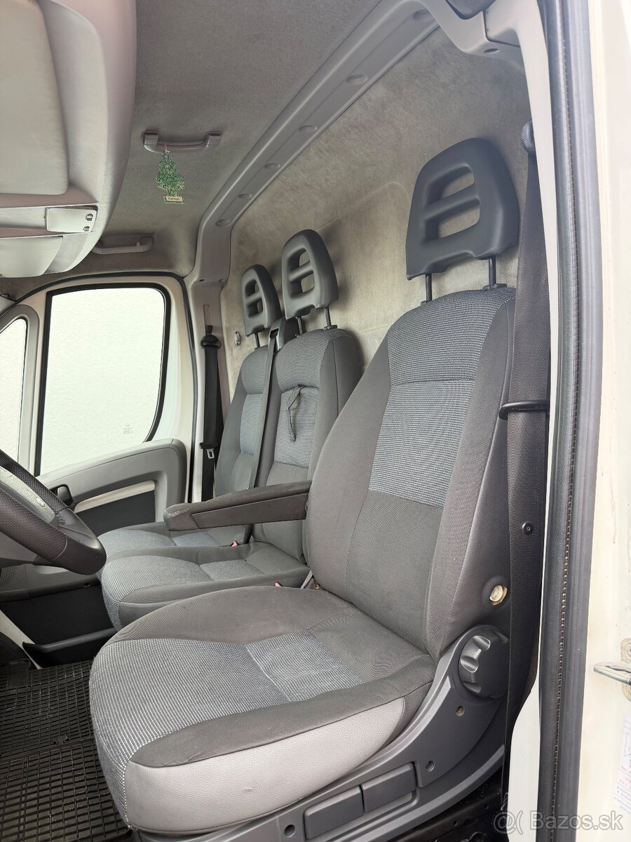 PEUGEOT BOXER / 2,2HDI / ŤAŽNÉ / KLIMATIZÁCIA / NOVÁ STK - 10