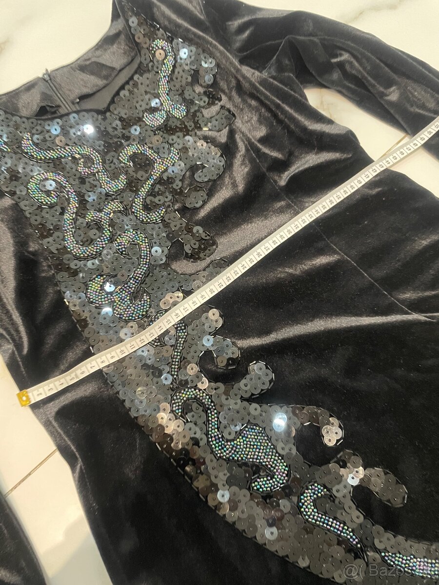 Luxusné zamatové šaty - 10