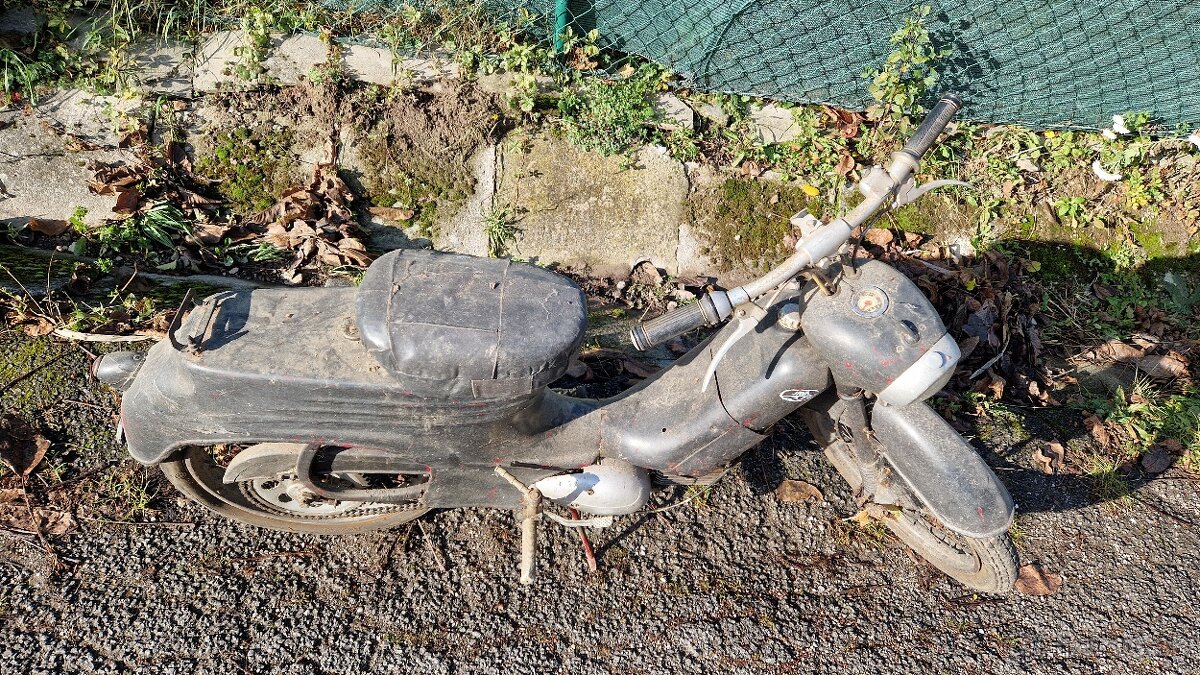 Jawa Pionier typ 555 - čierna farba - 10