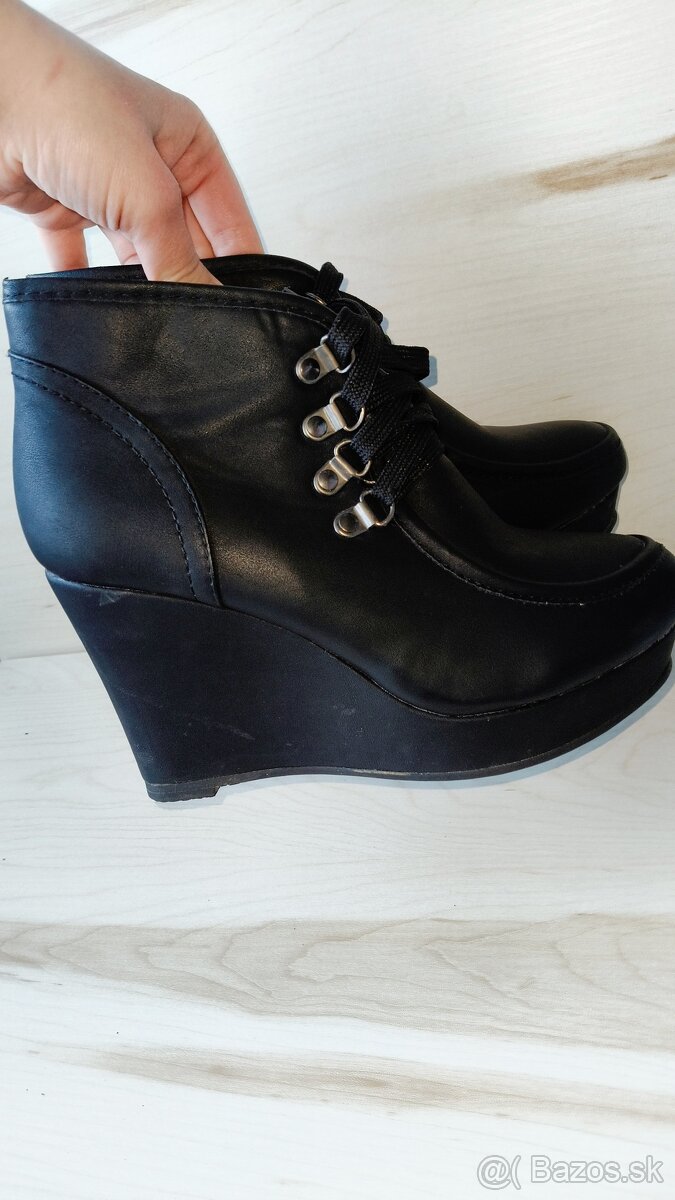 Kotníkové čižmy jarné/jesenné plný opätok - 10