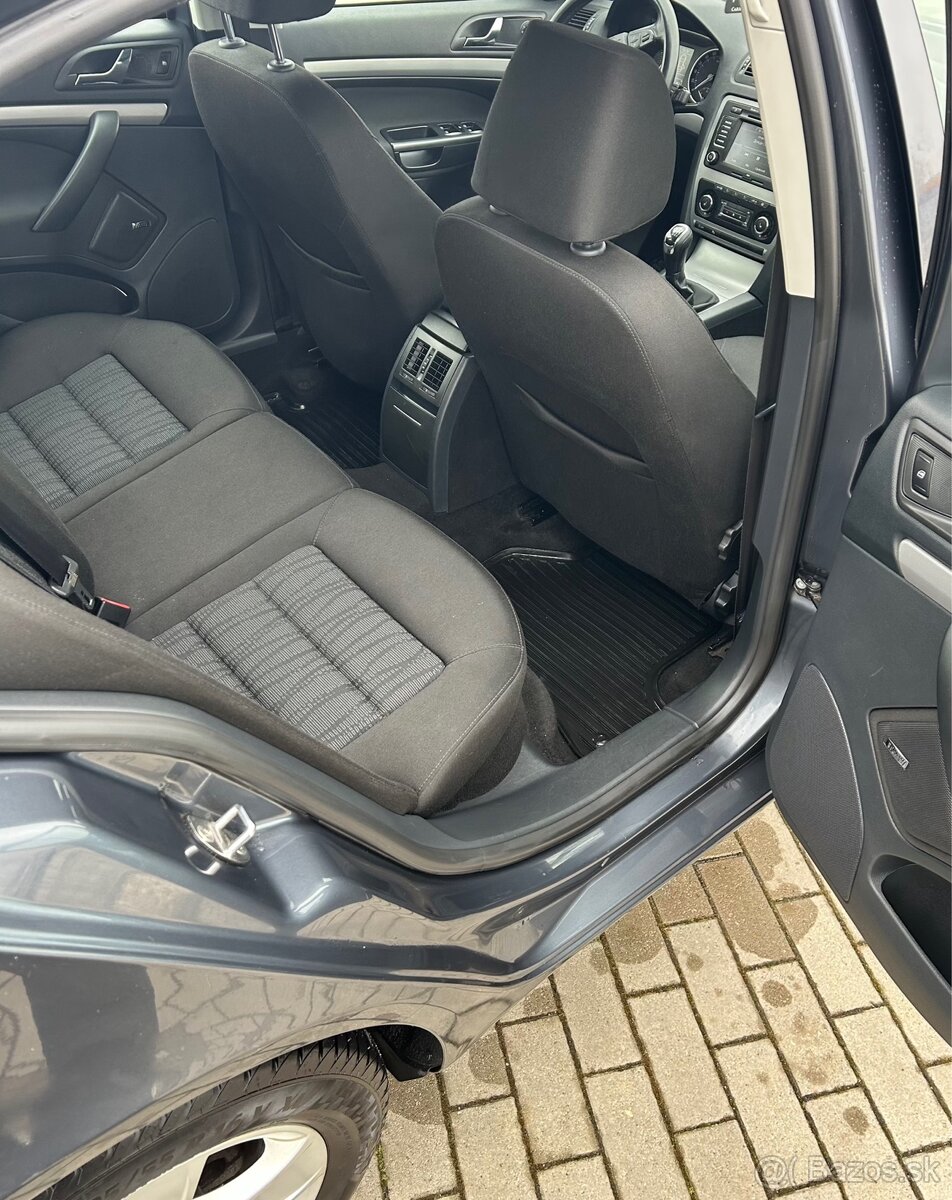 Škoda Octavia 2012r. 2.0TDI 103kw CR Elegance - 10