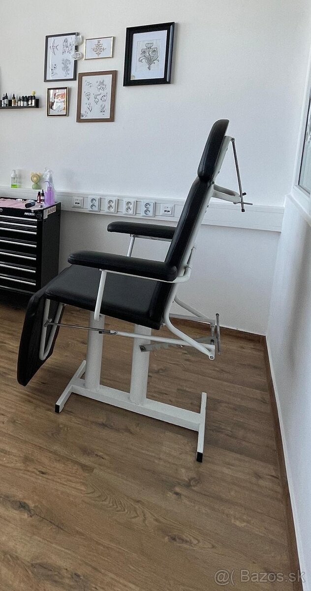 Skriňa, skrinka, gauč, paravan - 10