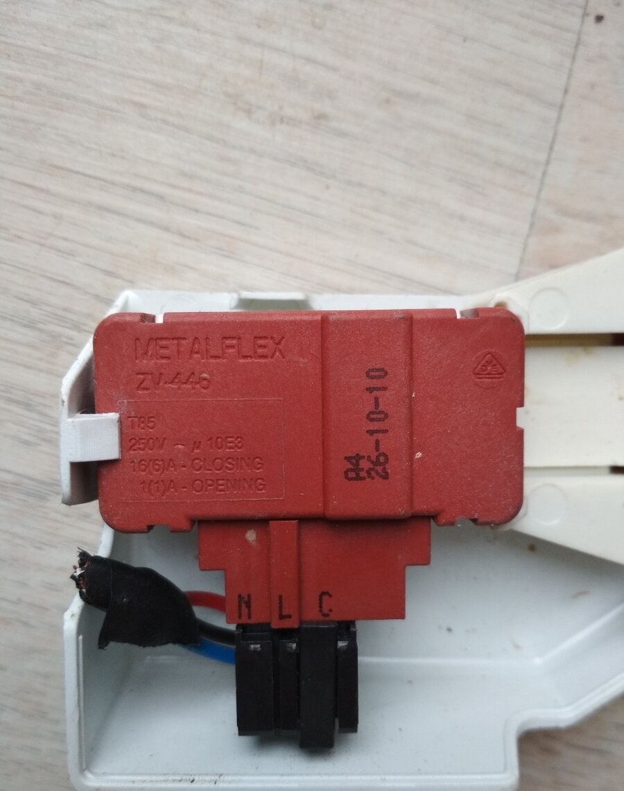 Rozpredám práčku Whirlpool AWG - 10