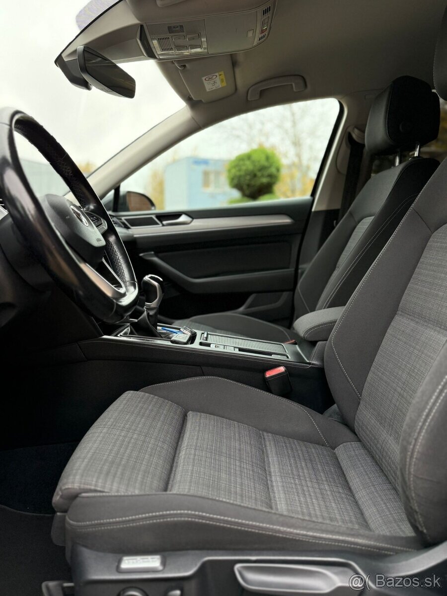 Volkswagen Passat Combi 2.0 TDI Business 110KW M6 - 10