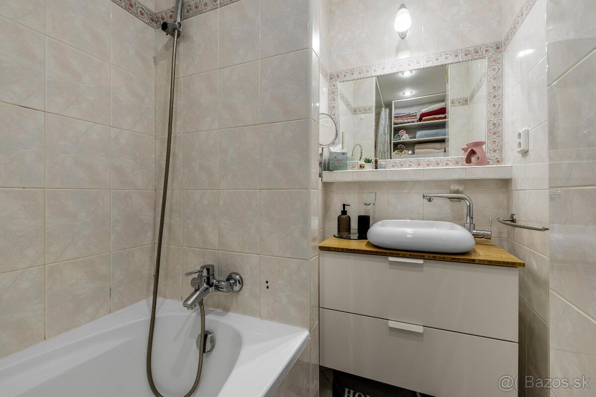 Na predaj 3-izb., kompl.zariadený byt, Nejedlého ul. - 10