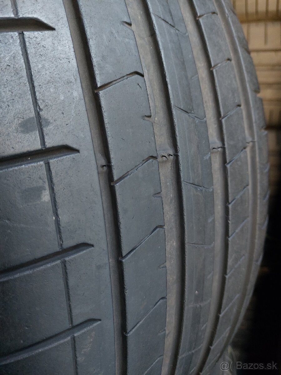 Pirelli Pzero 285/40R23 + 325/35R23 - 10