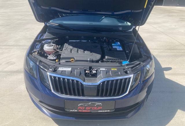 Škoda Octavia Combi 1.6TDI 85kW, NAVI, 86765km, 12/2017 - 10