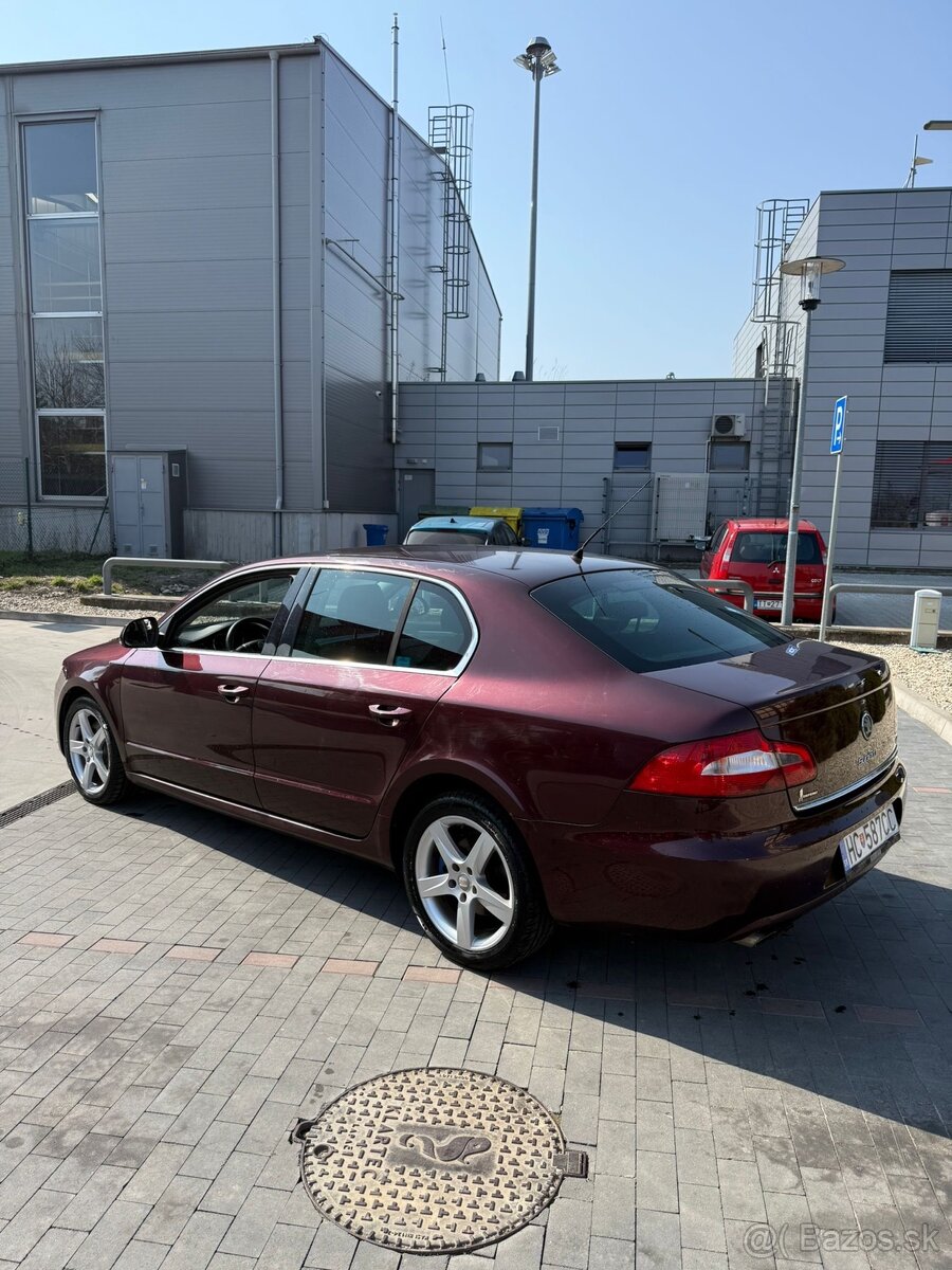 Škoda Superb II - 10