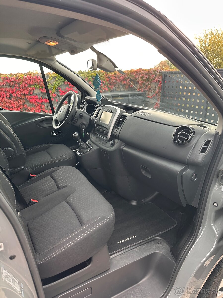 Opel vivaro - 10
