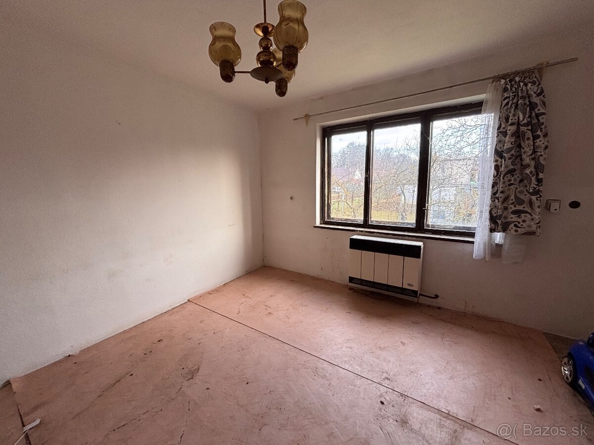 Predaj rodinného domu s veľkým pozemkom pri Vrábľoch - 10