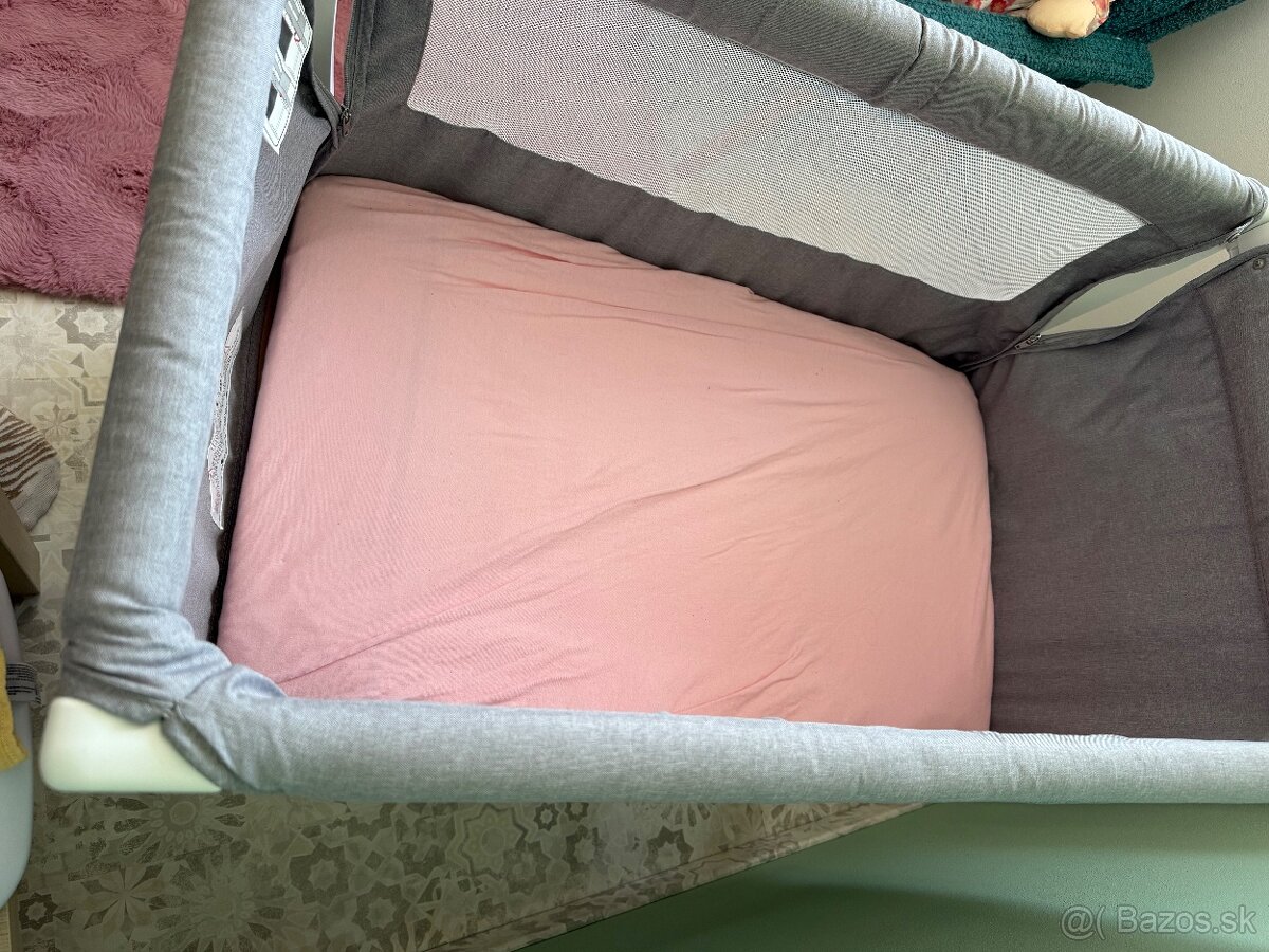 Rastúca posteľ schnuggle air crib - 10