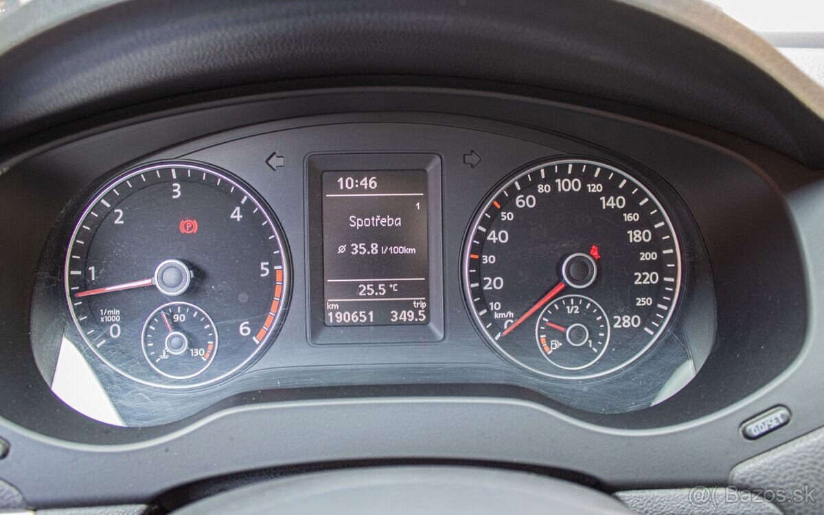 Volkswagen Jetta 1.6 TDI Comfortline - 10