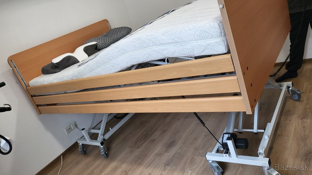Elektrická polohovacia posteľ s matracom 140x220cm do 350kg - 10