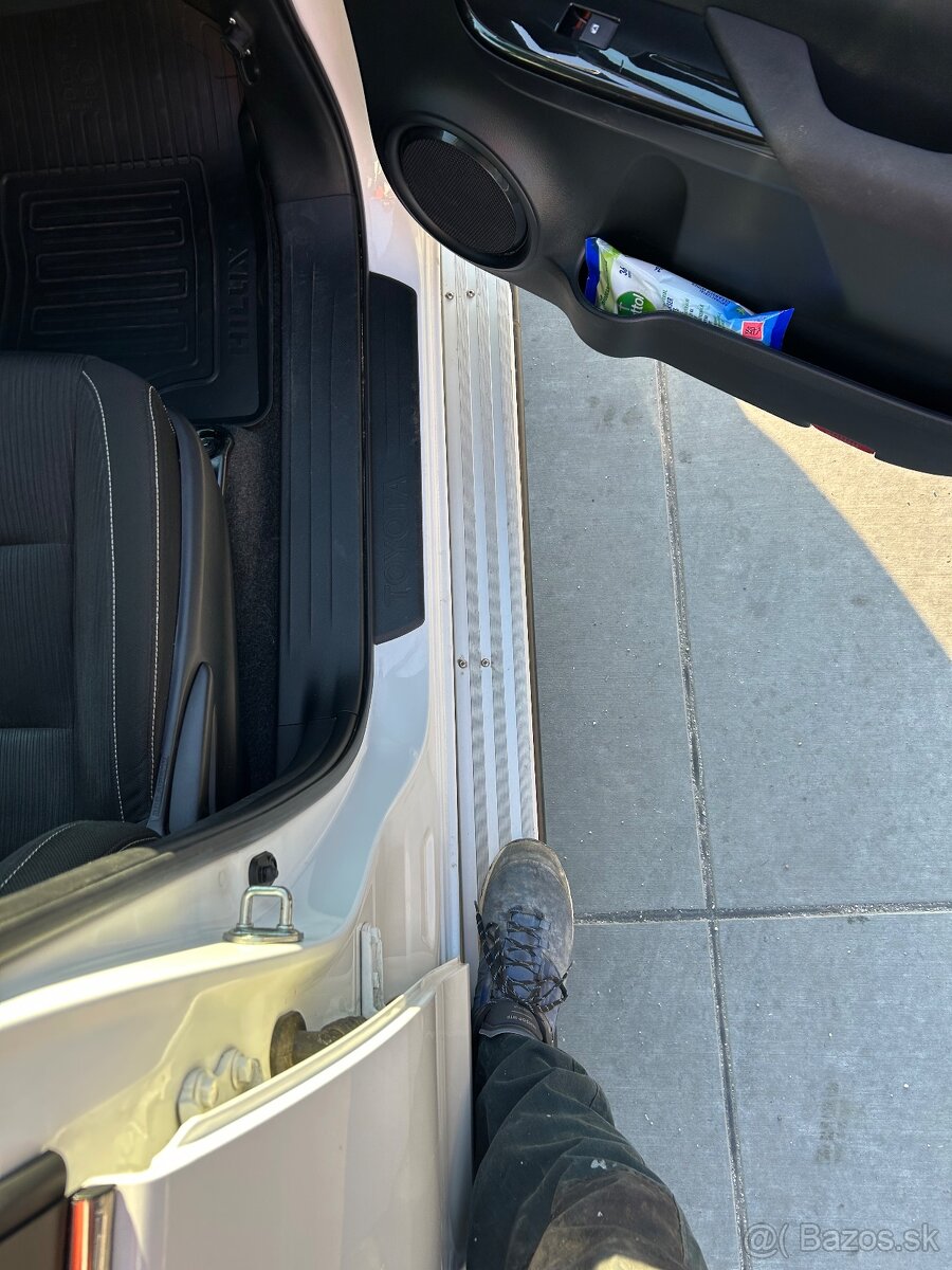 Toyota Hilux 2.8-150kW-automat - 10