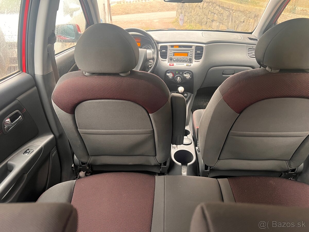 KIA RIO 1.4 benzín - 10