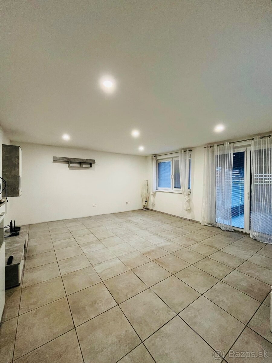 ZĽAVA Krásny RD, A.Dubčeka Holíč - 10