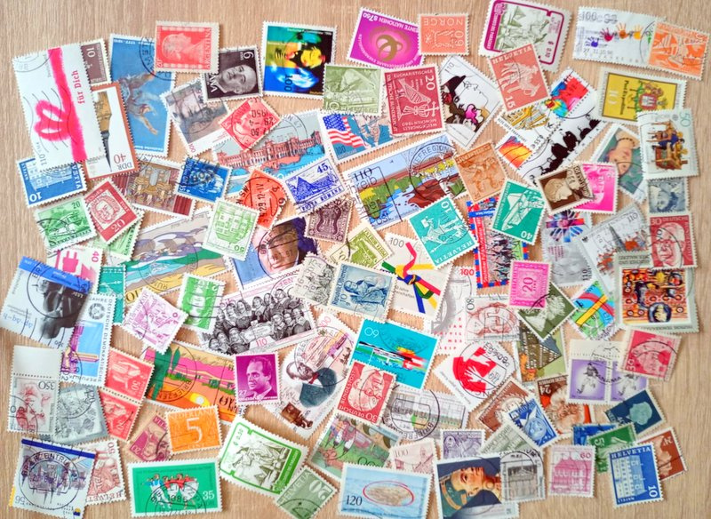 Predám balík poštových známok 1000 ks. č 2 - 10