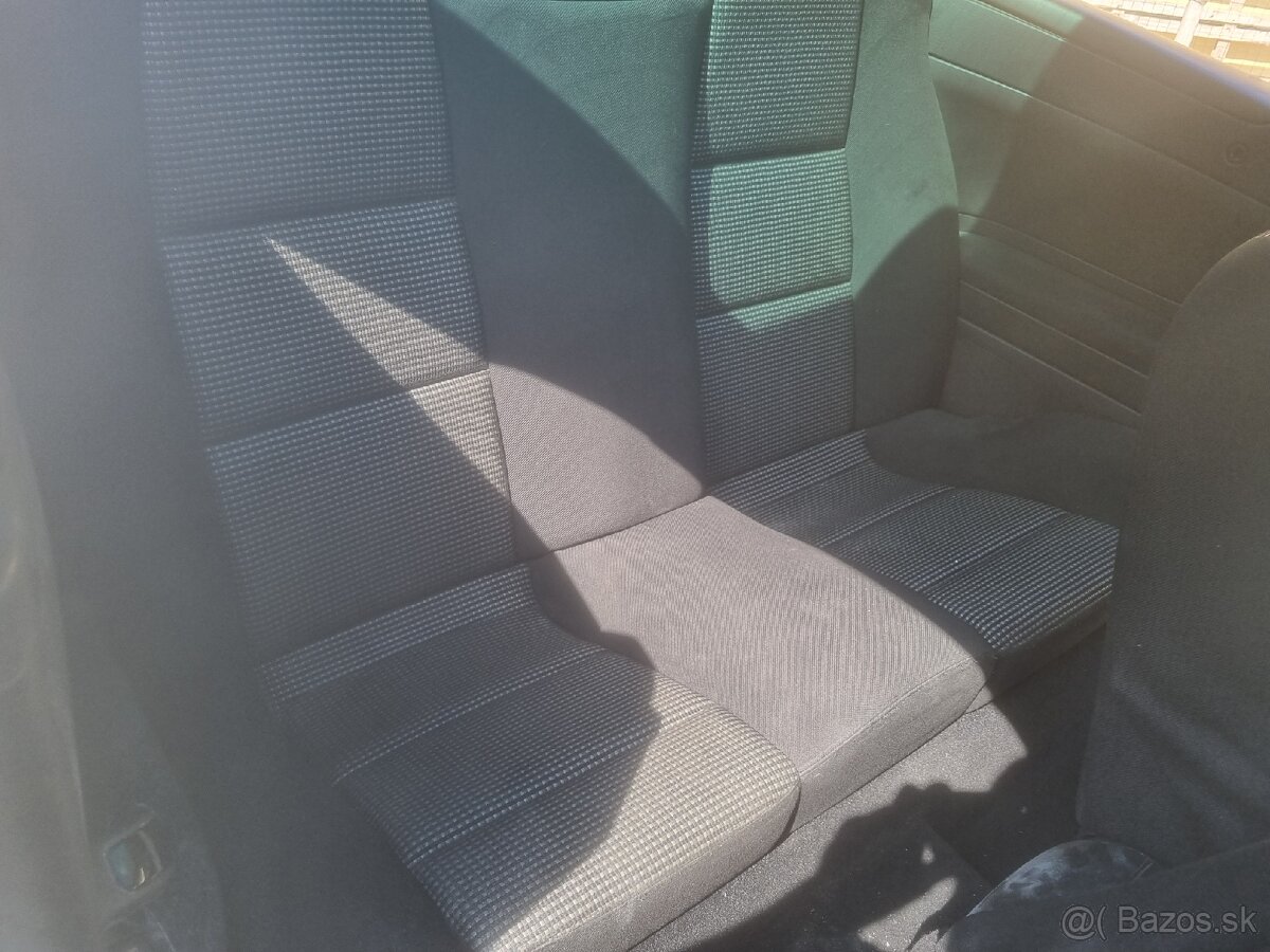 Peugeot 307cc 1.6 80kW - 10