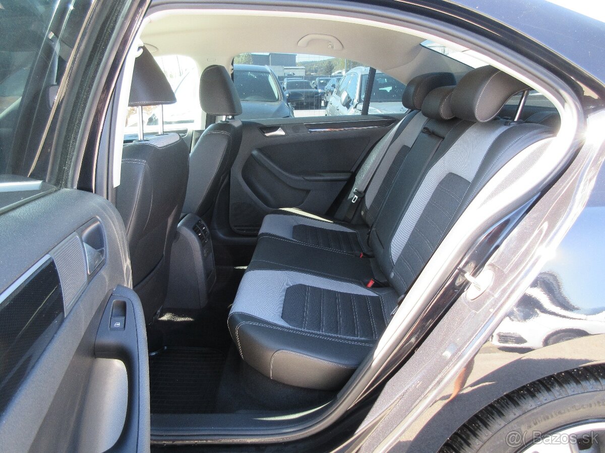 Volkswagen Jetta 2.0 TDI 150k Business Highline - 10