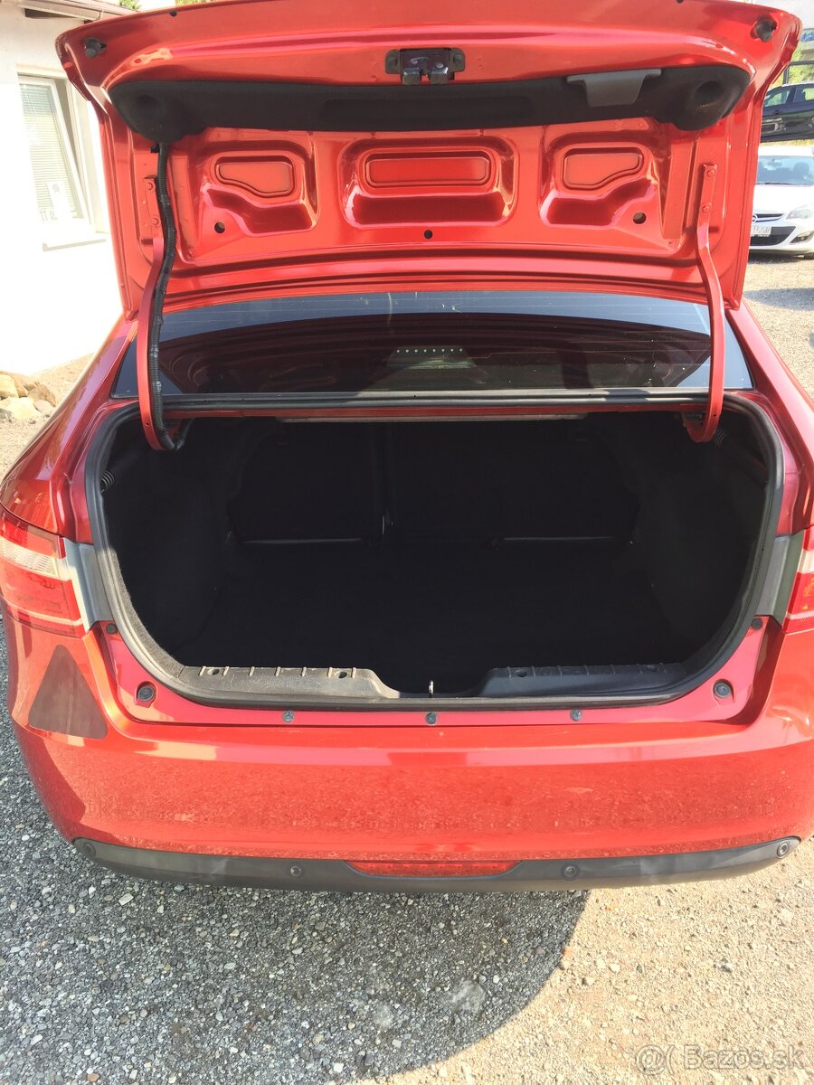 Lada Vesta 1.6 16V MPI Luxe 4 900 € - 10