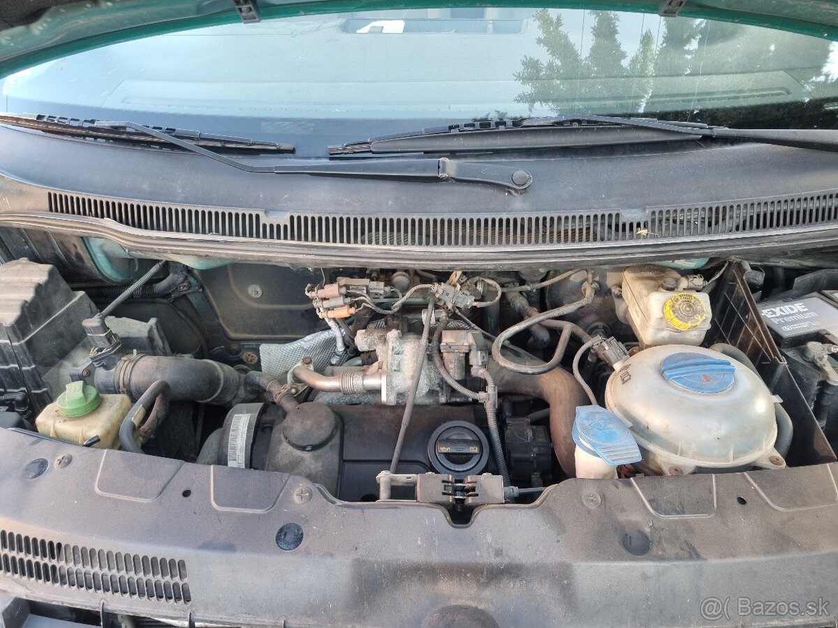 VW TRANSPORTER T5 1.9 TDi ROK-2007 - 10