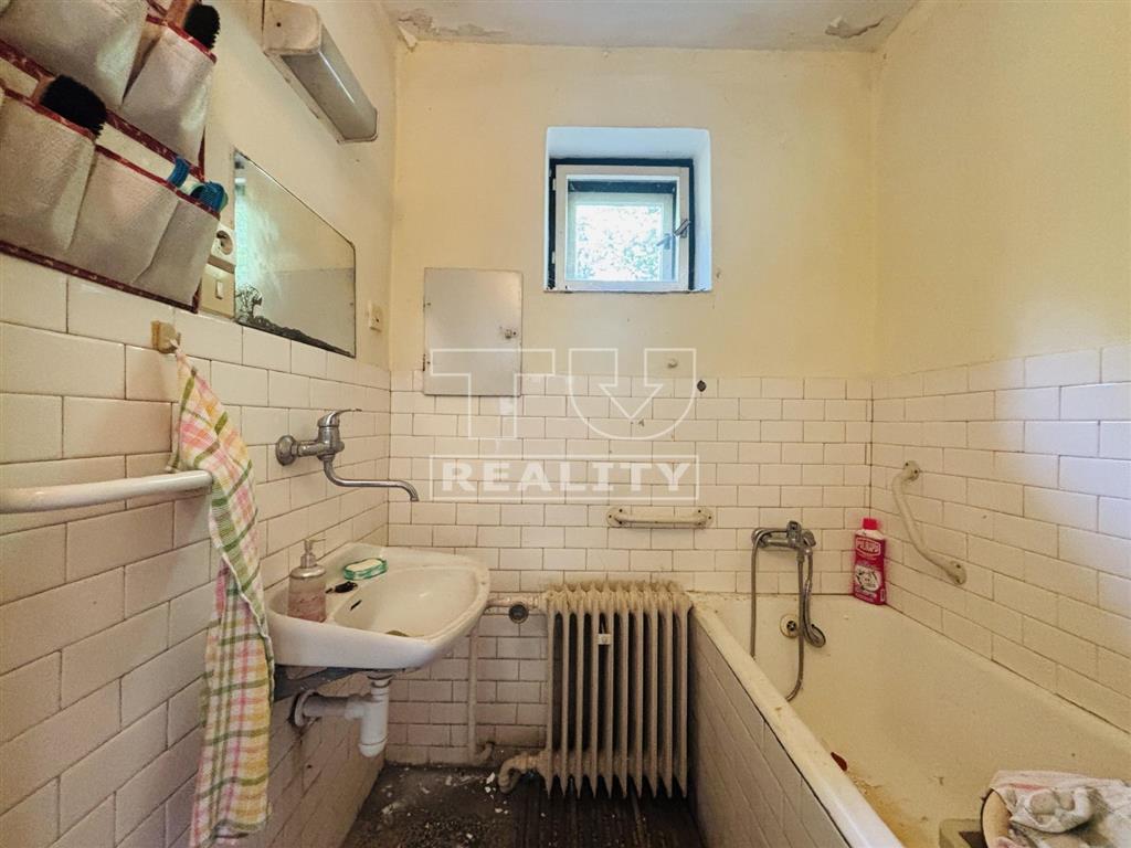 VEĽKÝ RODINNÝ DOM NA POZEMKU 1977 M2, KOŠECKÉ PODHRADIE - 10