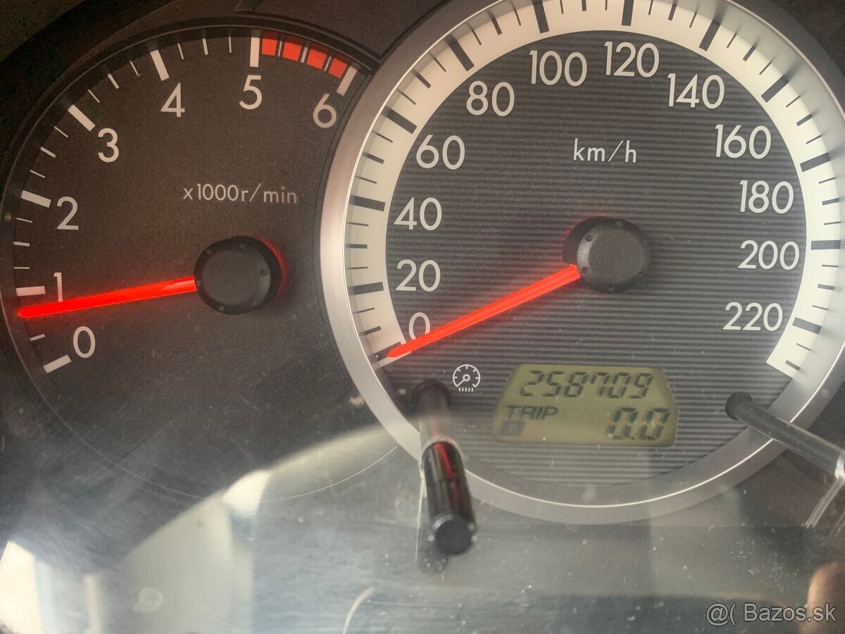 Mazda 5 2.0 Diesel 7miestne - 10