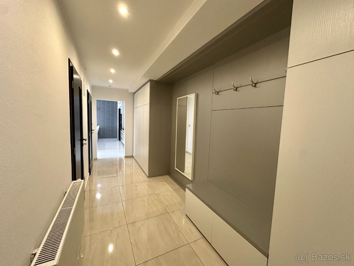 Luxusný 2-izbový byt s krásnym výhľadom na mesto a vnútorným - 10