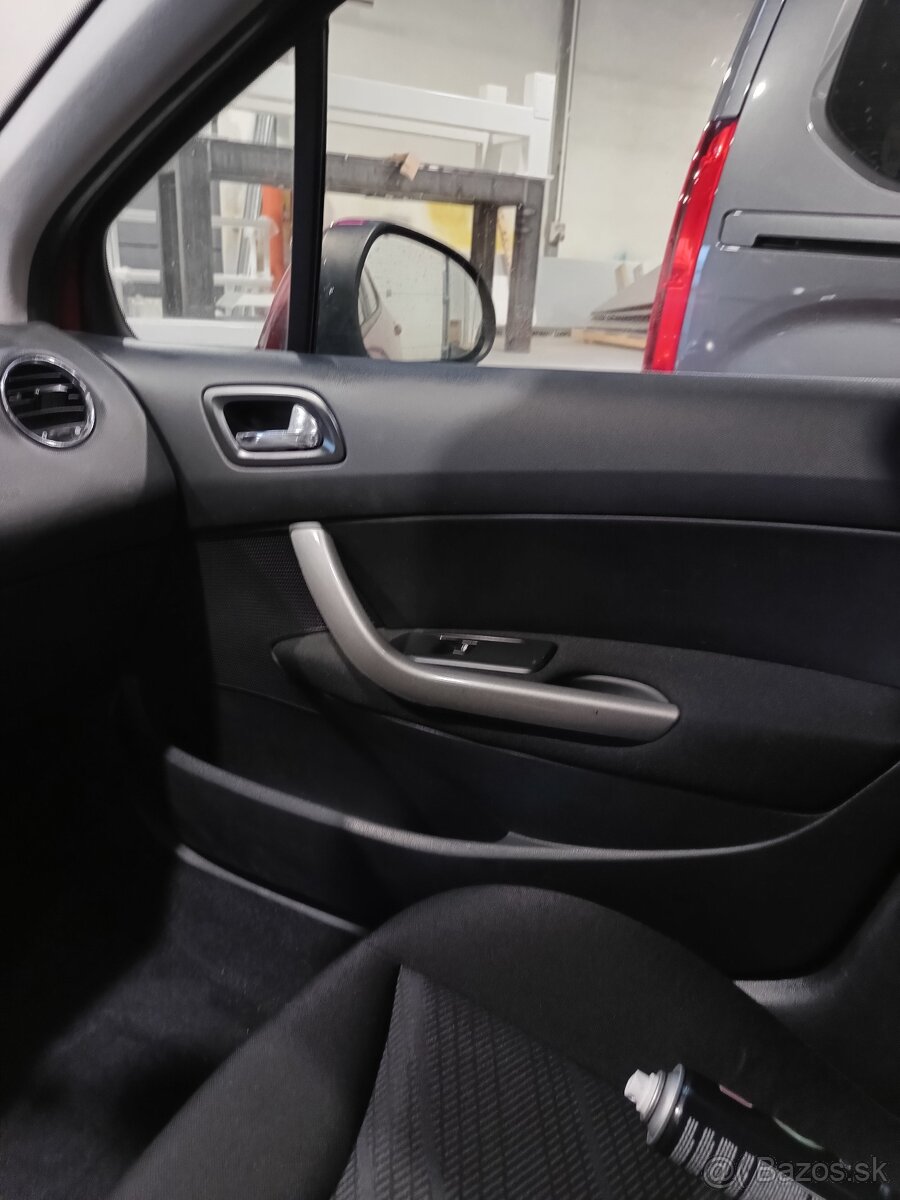 PEUGEOT 308 1.6 diesel - 10