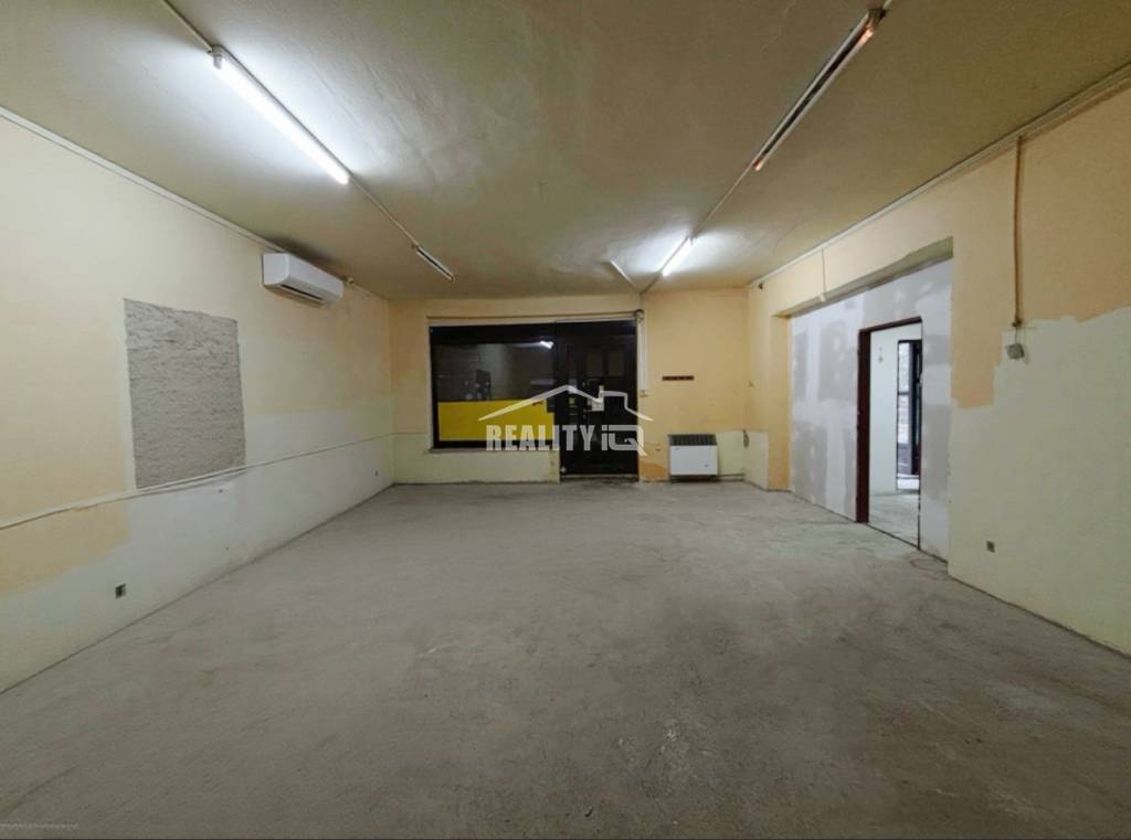 EXKLUZÍVNE NA PREDAJ - RODINNÝ DOM - KOLÁROVICE, BYTČA - 10