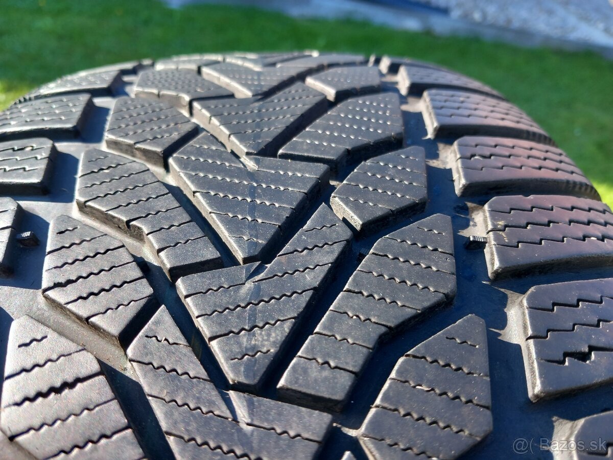 235/55 r18 zimne pneumatiky - 10