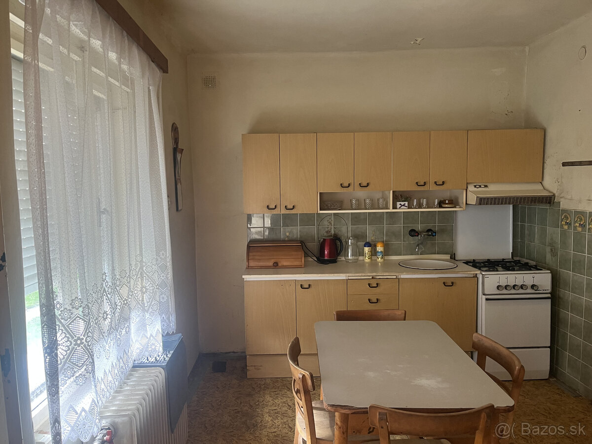 Na predaj rodinný dom vo Vrakúni, blízko Dunajskej Stredy - 10