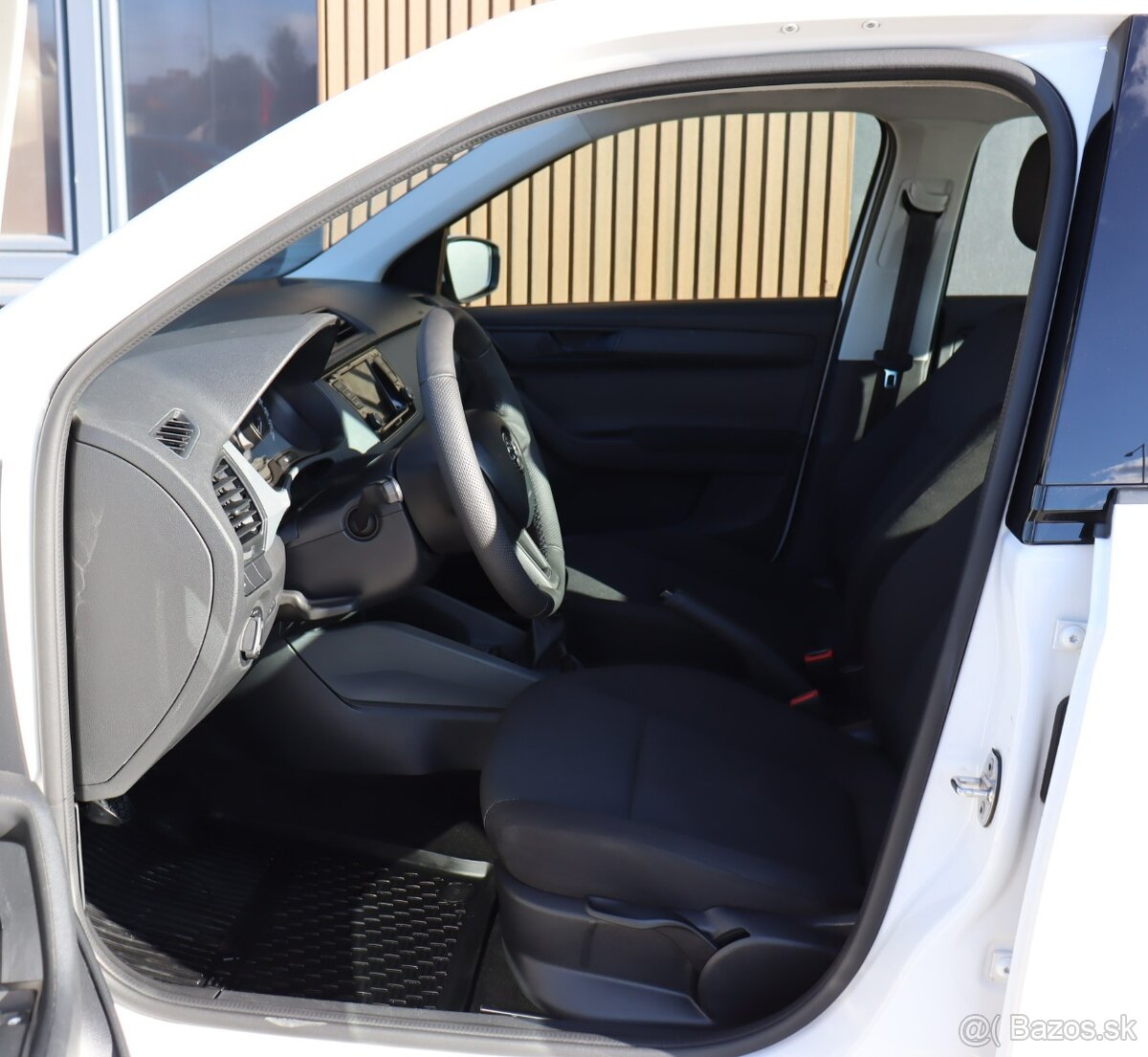 Škoda Fabia 1.0 MPI 75k Active - 10