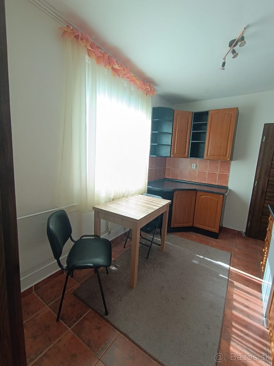 ZĽAVA 3 izbový byt SNP – Fialková ulica - 10