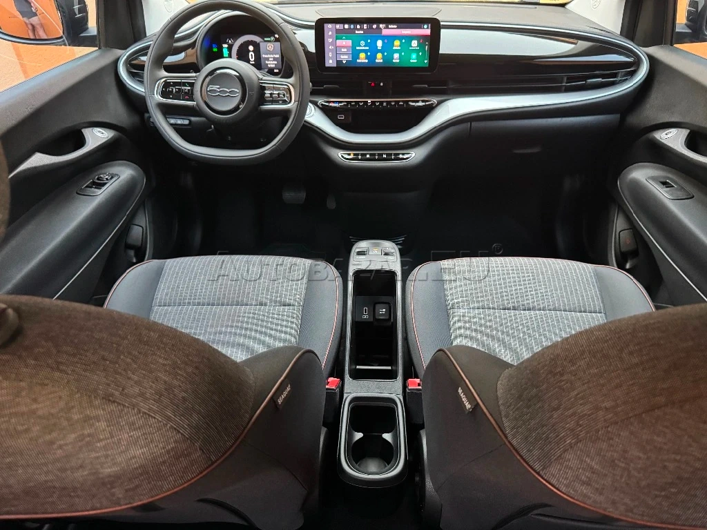 FIAT 500e Hatchback 87 kW Automat 2021 - 10