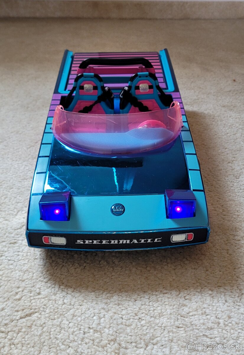 LOL Surprise auto s bazenom - 10