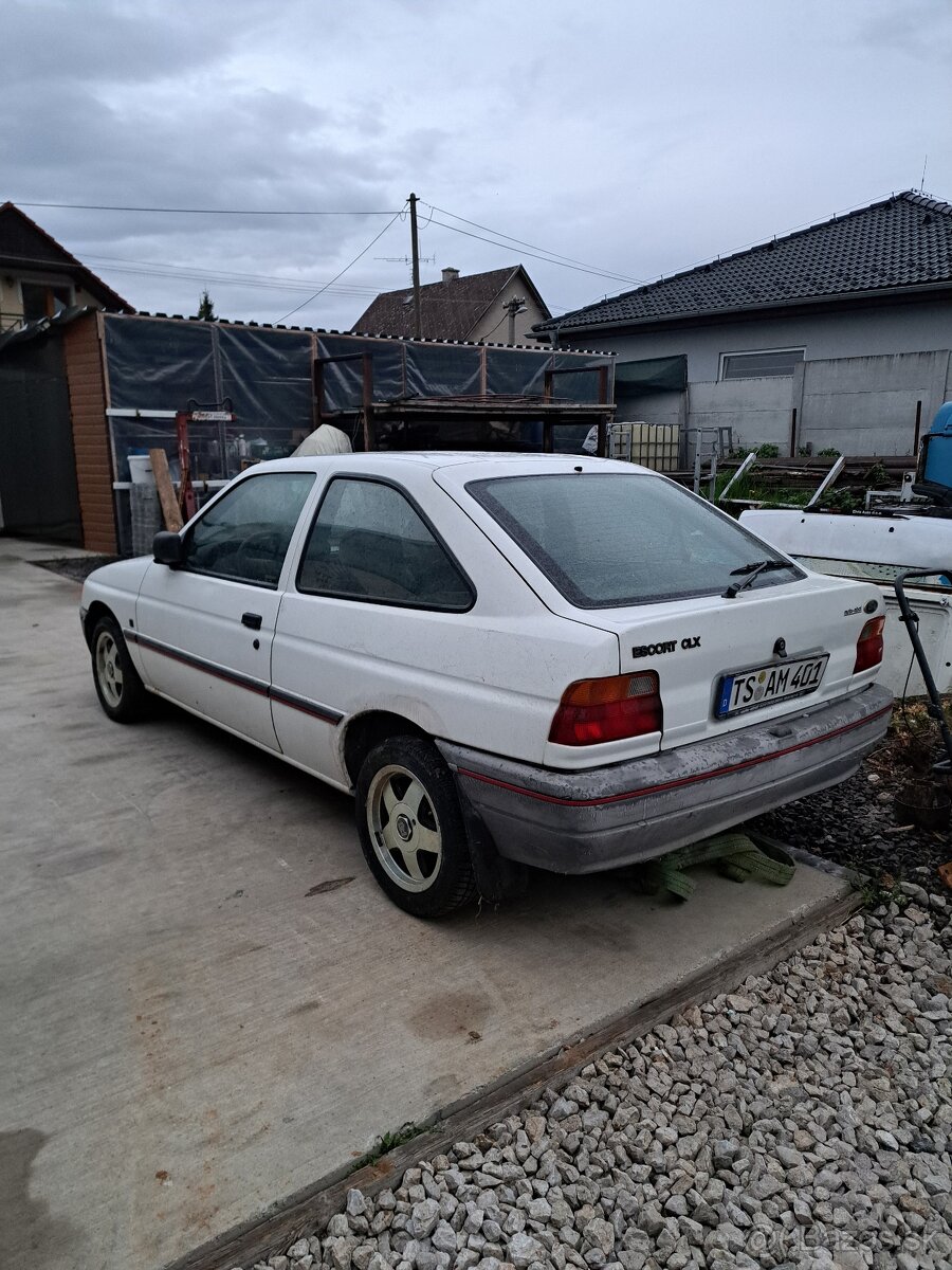Ford escort - 10