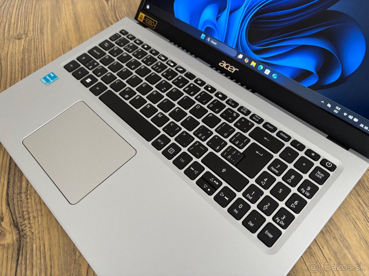 /15.6"/Acer/Notebook/4GB RAM DDR5/128GB NVMe SSD/Intel HD2G - 10