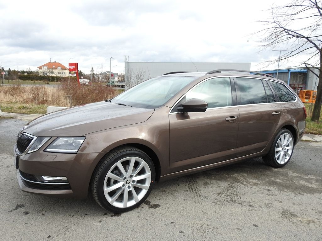 Predám elektróny na Škoda Octavia 3 Nové pneu - 10