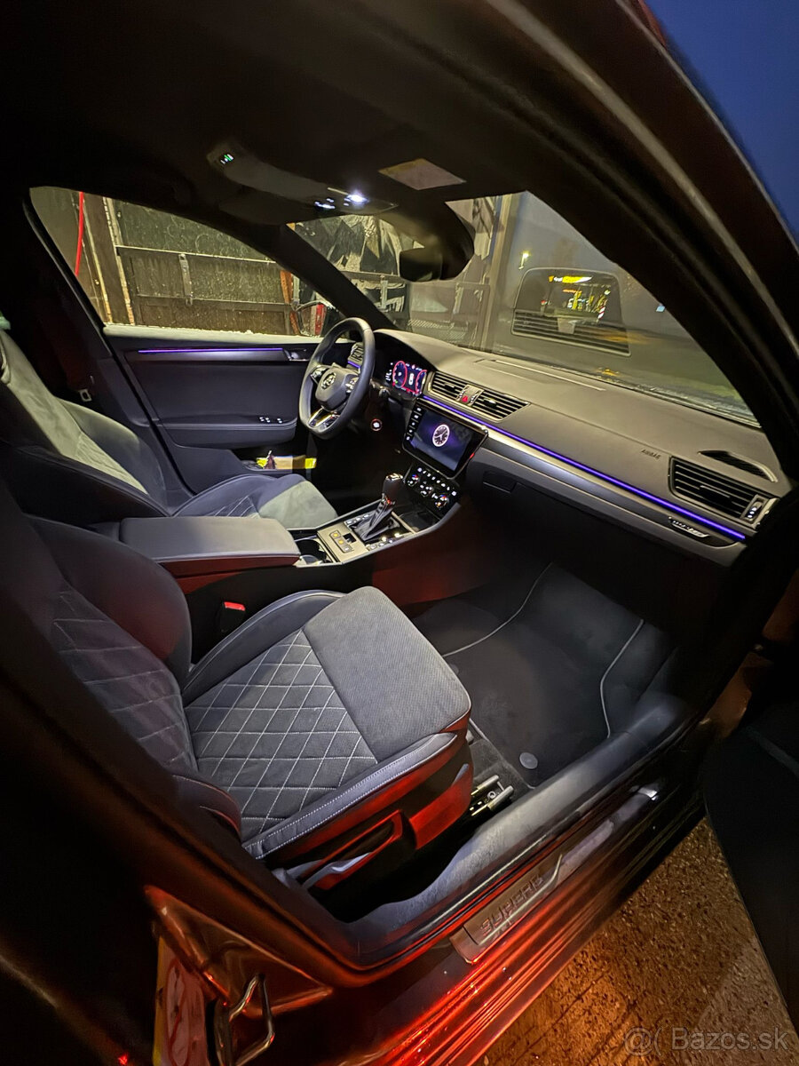 Skoda Superb Sportline 2.0TDi - 10