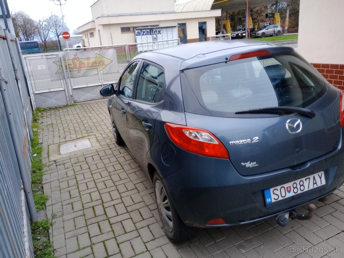 Predám Mazdu 2 - 10