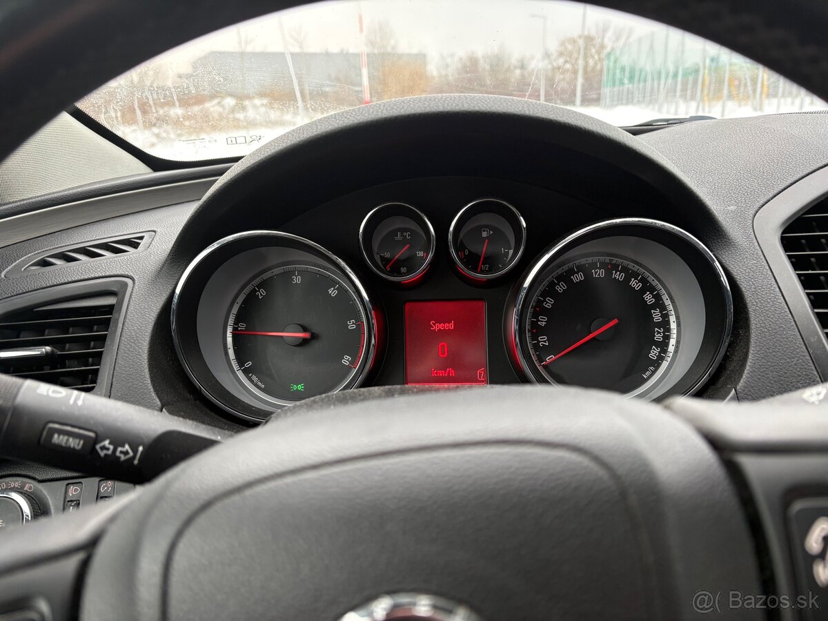 Predám Opel Insignia - 10