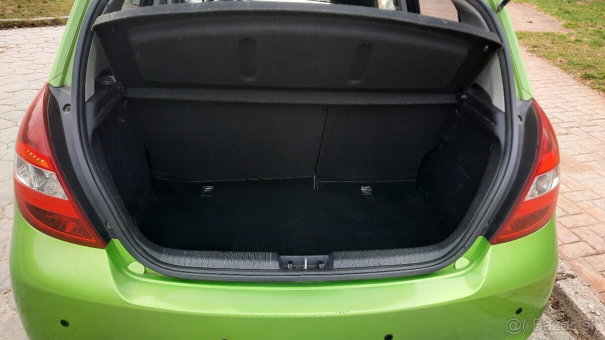 Hyundai i20 benzin 5 dveri klima - 10