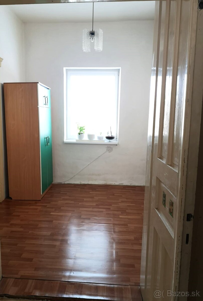 Rodinný dom na PREDAJ blízko centra - 10