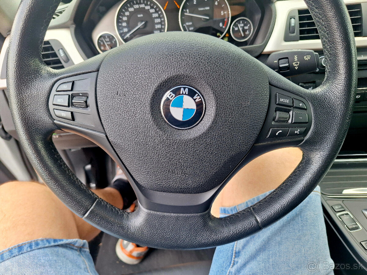 BMW Rad 3 Touring 320d A/T 135kW - 10