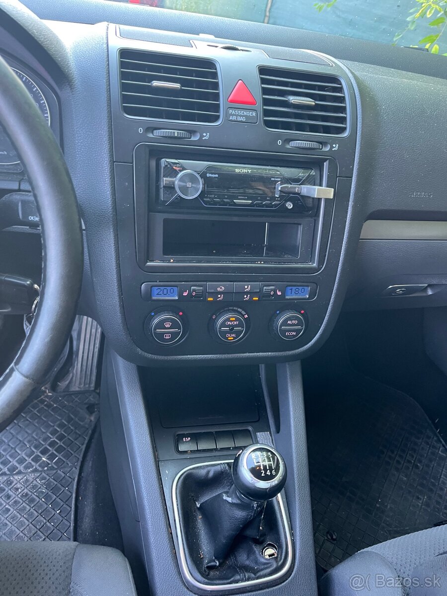 VW GOLF rok 2006, - 10
