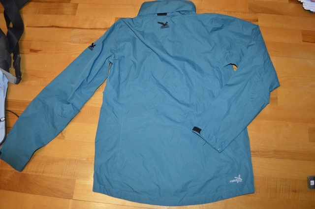 predam - krasna turisticka bunda SALEWA - 10